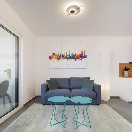Luxury Apartment- Balcony- Private Rooftop And Jacuzzi- Common Pool Трогир Экстерьер фото