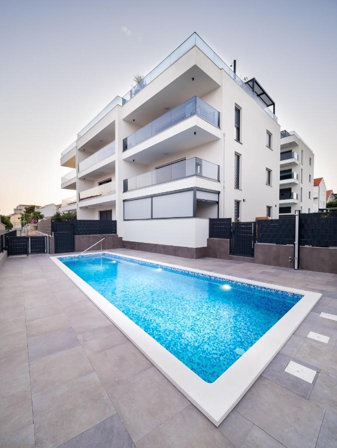 Luxury Apartment- Balcony- Private Rooftop And Jacuzzi- Common Pool Трогир Экстерьер фото